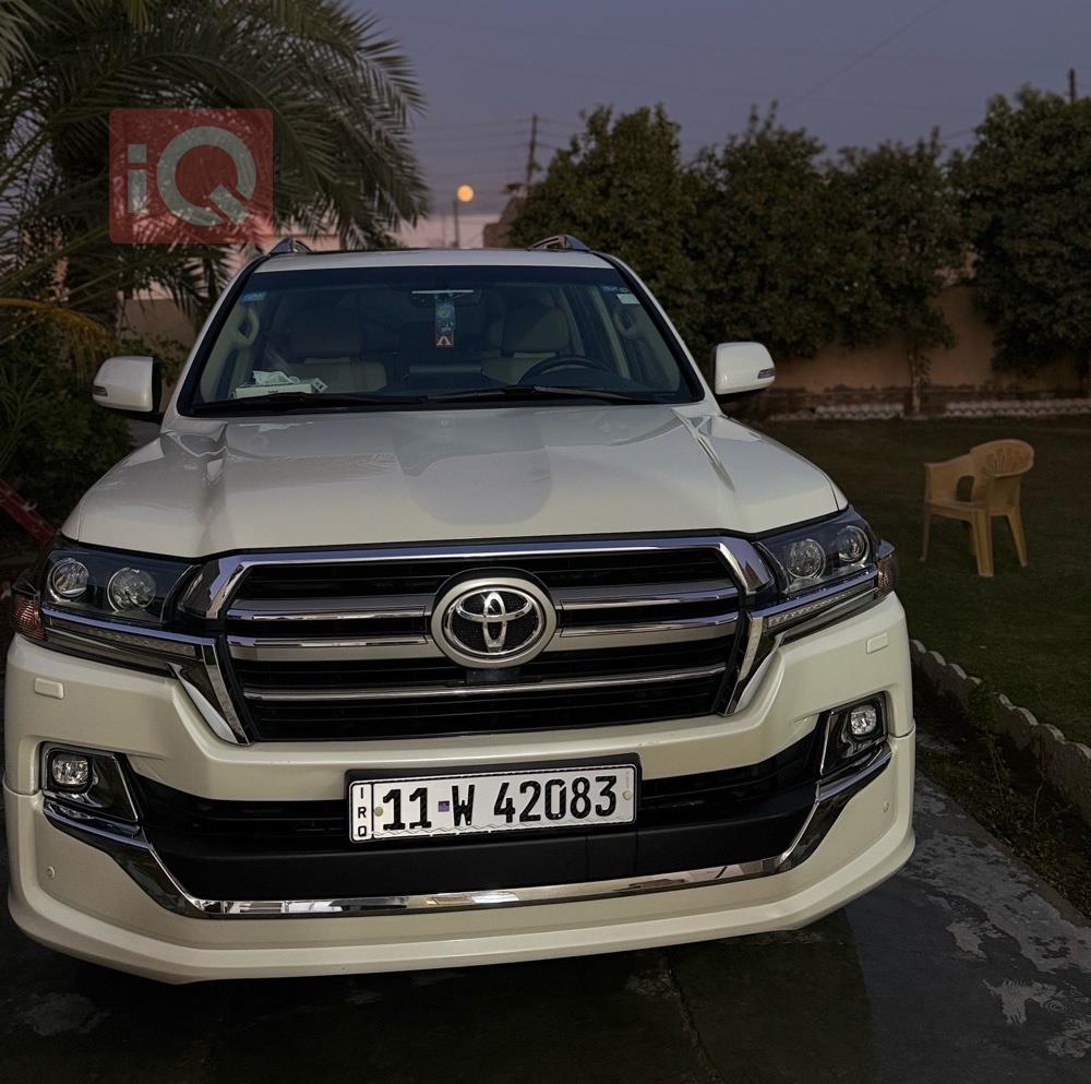 تويوتا لاندكروزر